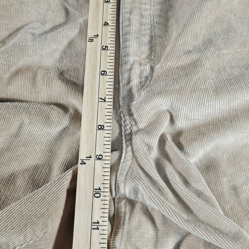 L.L.Bean Favorite Petite Fit Corduroy Pants Womens 14 Tan Classic Straight Leg‎ - Picture 8 of 13